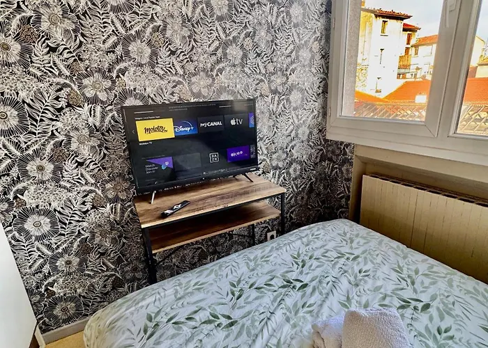 Hyper Centre De - N32 *