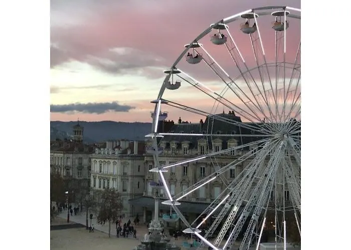 Hyper Centre De - N32 * Valence